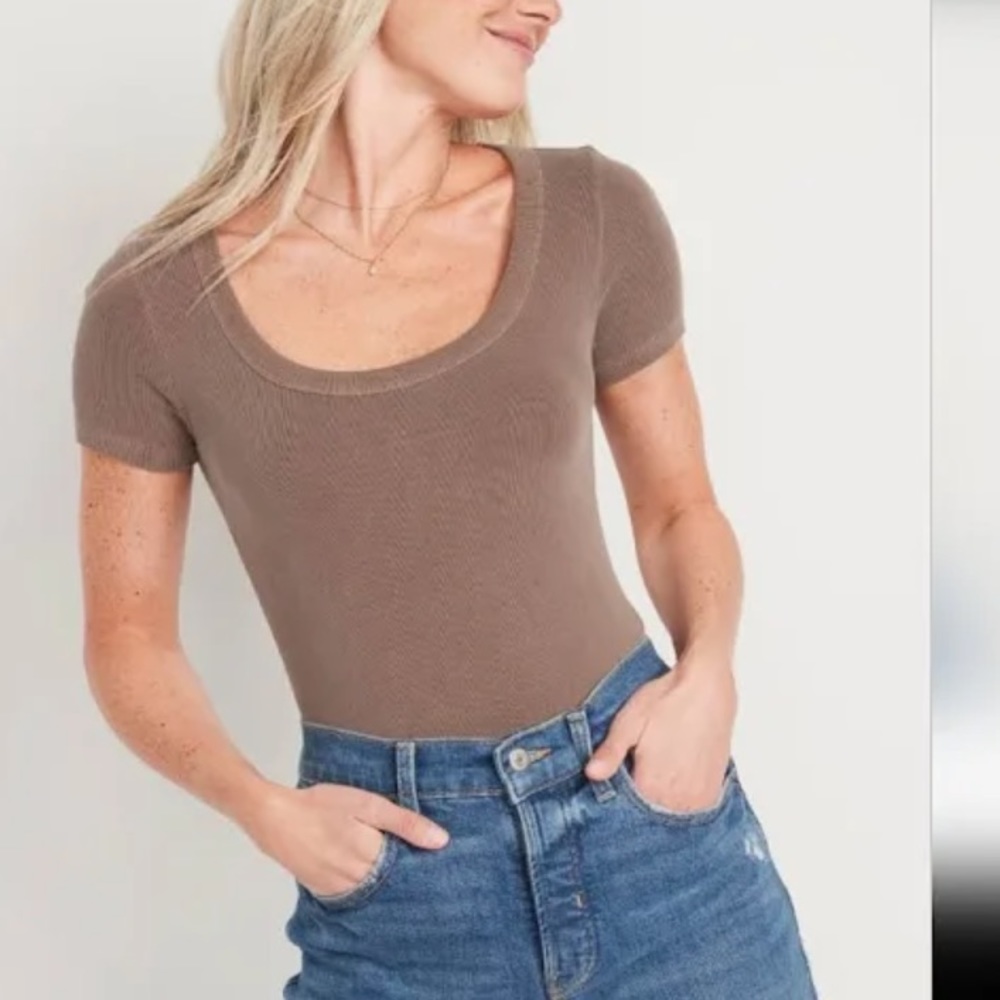 Old Navy- Fitted Rib-Knit Scoop-Neck T-Shirt for Women, Espresso